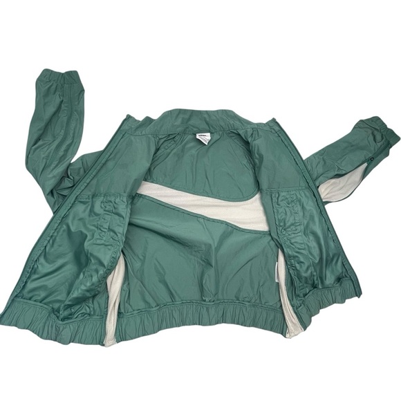 NIKE SPORTSWEAR WINDRUNNER BIG KIDS' (GIRLS') Size: M
LOOSE JACKET IN GREEN - Picture 5 of 16
